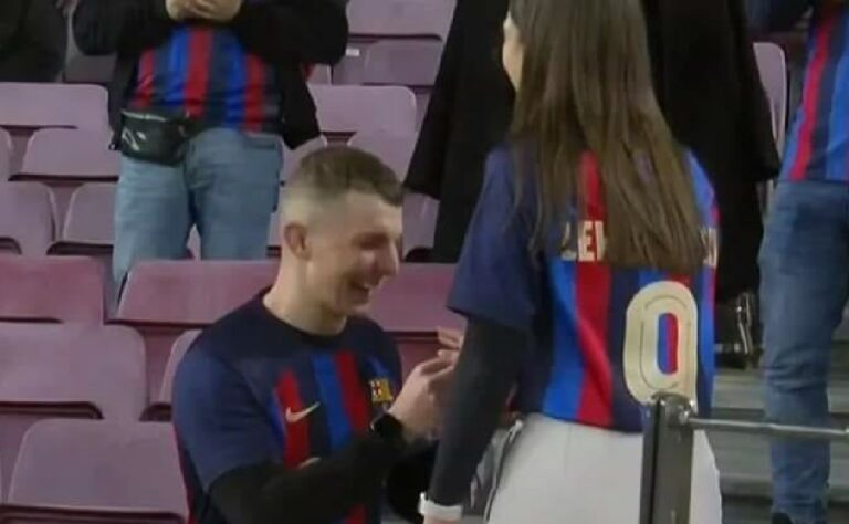 Propuesta de matrimonio durante partido Barcelona y Real Madrid